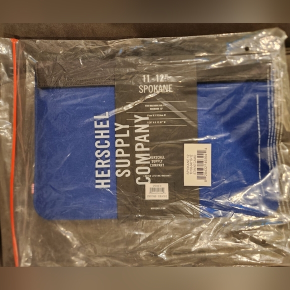 Herschel Supply Co Spokane 12" Laptop Sleeve Case NWT - Picture 2 of 2